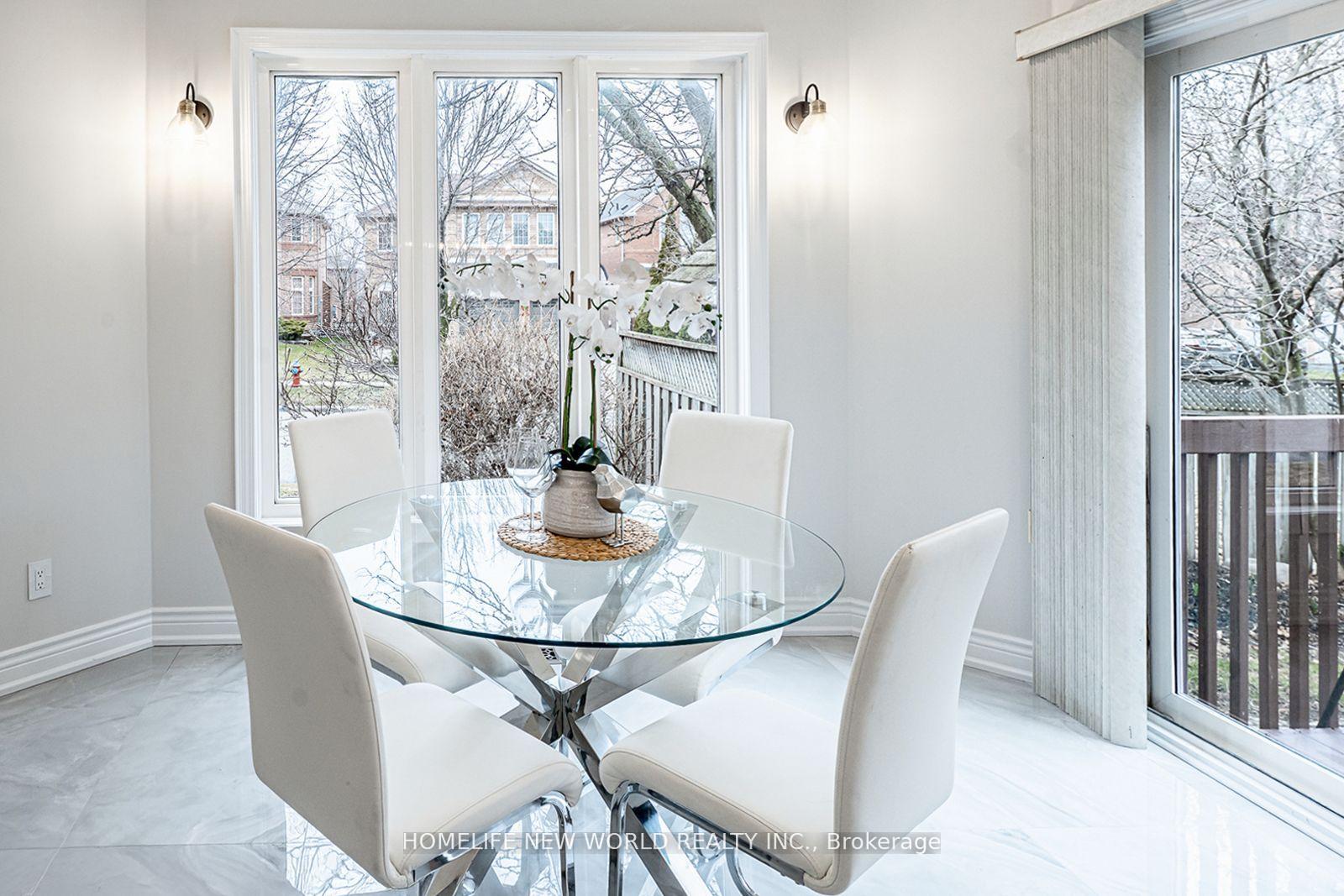 Photo 15 of 11 Fortune Crescent, Richmond Hill, Rouge Woods — HOMEH