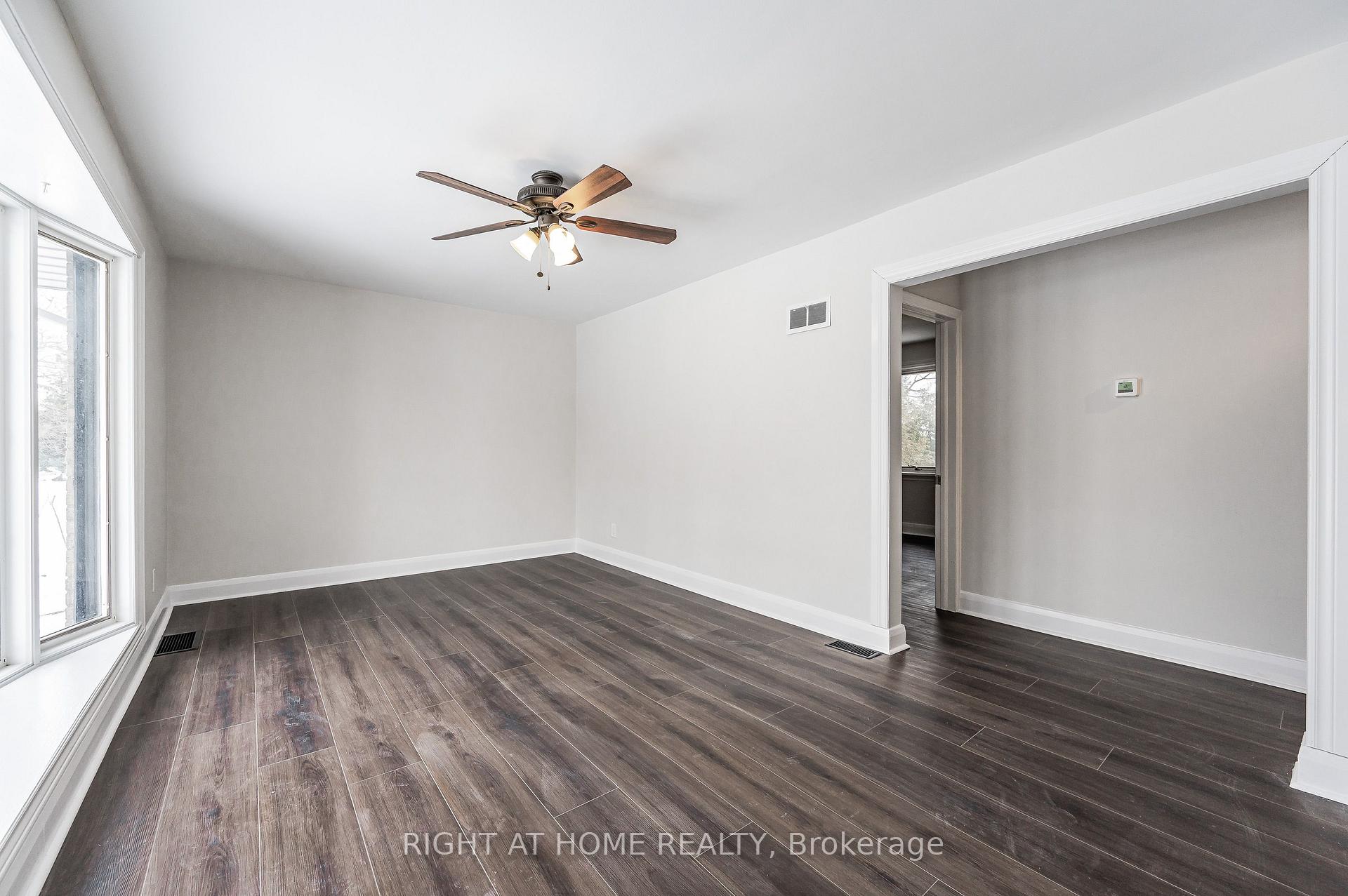 Photo 7 of 18 Ridgewood Avenue, Kitchener, Uptown Waterloo/North Ward — HOMEH