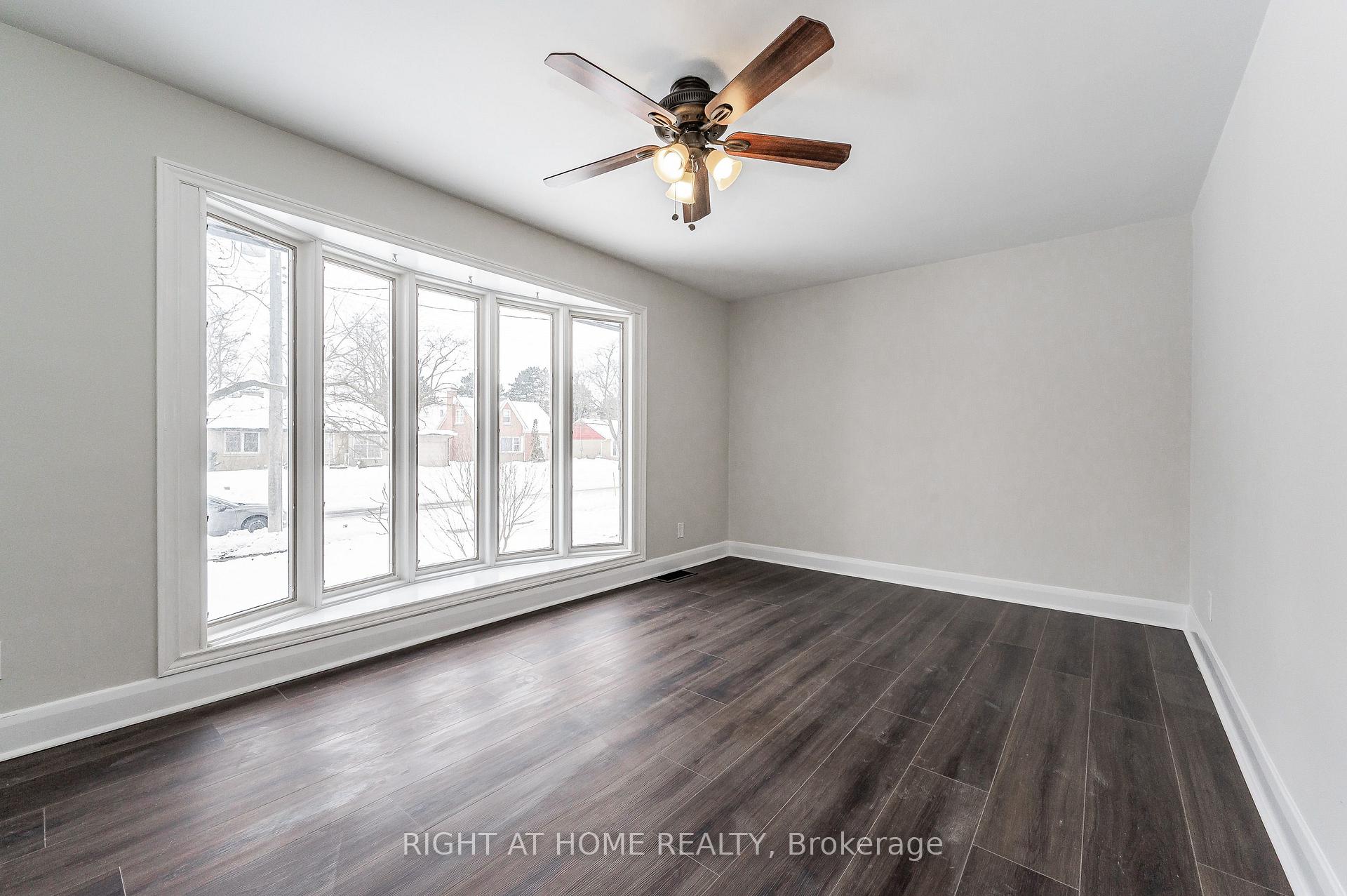 Photo 8 of 18 Ridgewood Avenue, Kitchener, Uptown Waterloo/North Ward — HOMEH