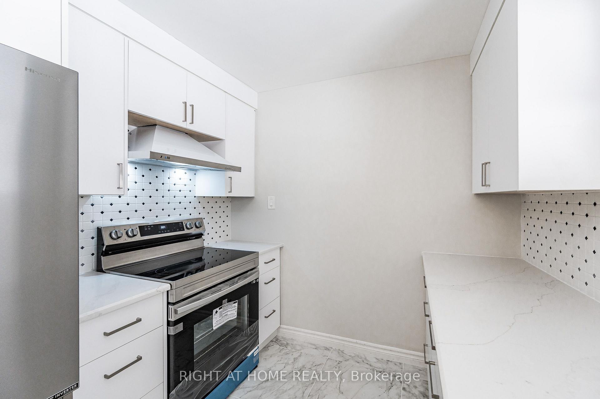 Photo 13 of 18 Ridgewood Avenue, Kitchener, Uptown Waterloo/North Ward — HOMEH