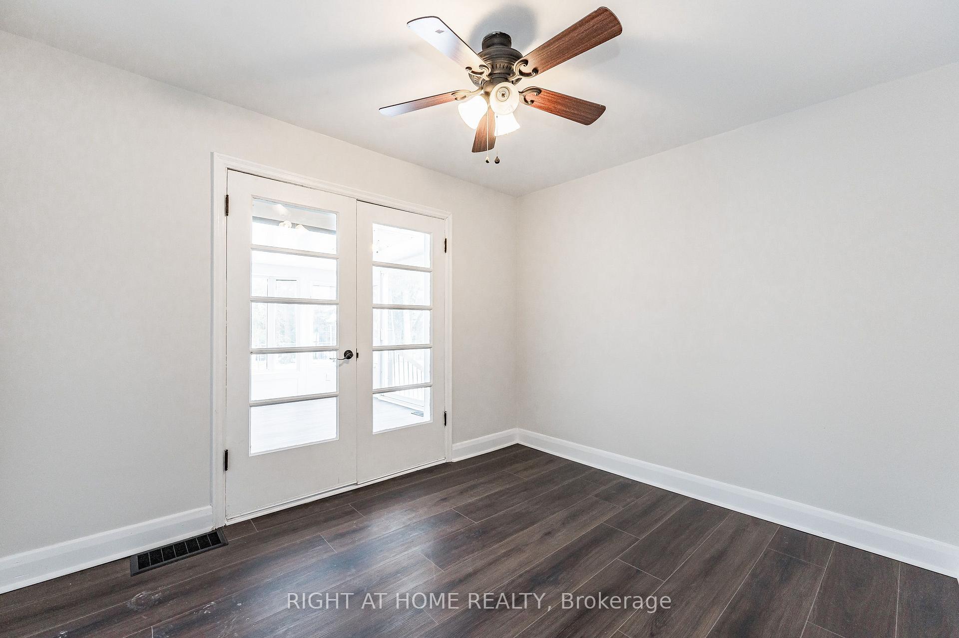 Photo 17 of 18 Ridgewood Avenue, Kitchener, Uptown Waterloo/North Ward — HOMEH