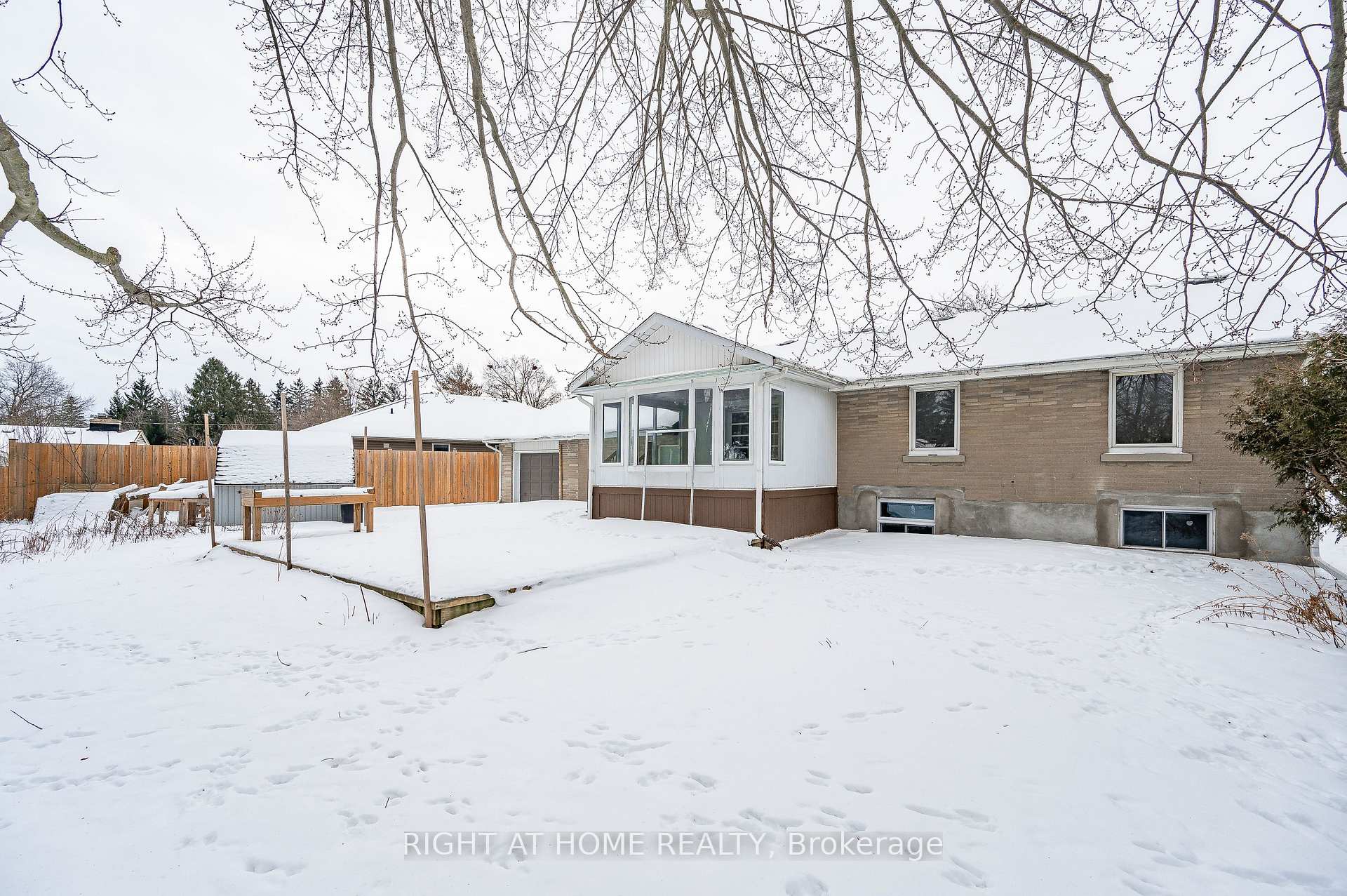 Photo 29 of 18 Ridgewood Avenue, Kitchener, Uptown Waterloo/North Ward — HOMEH