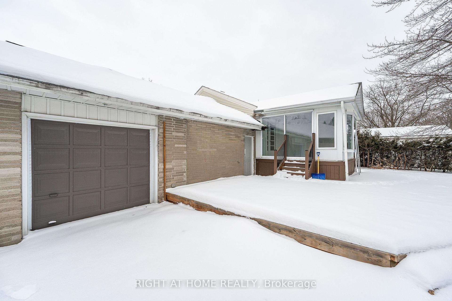 Photo 32 of 18 Ridgewood Avenue, Kitchener, Uptown Waterloo/North Ward — HOMEH