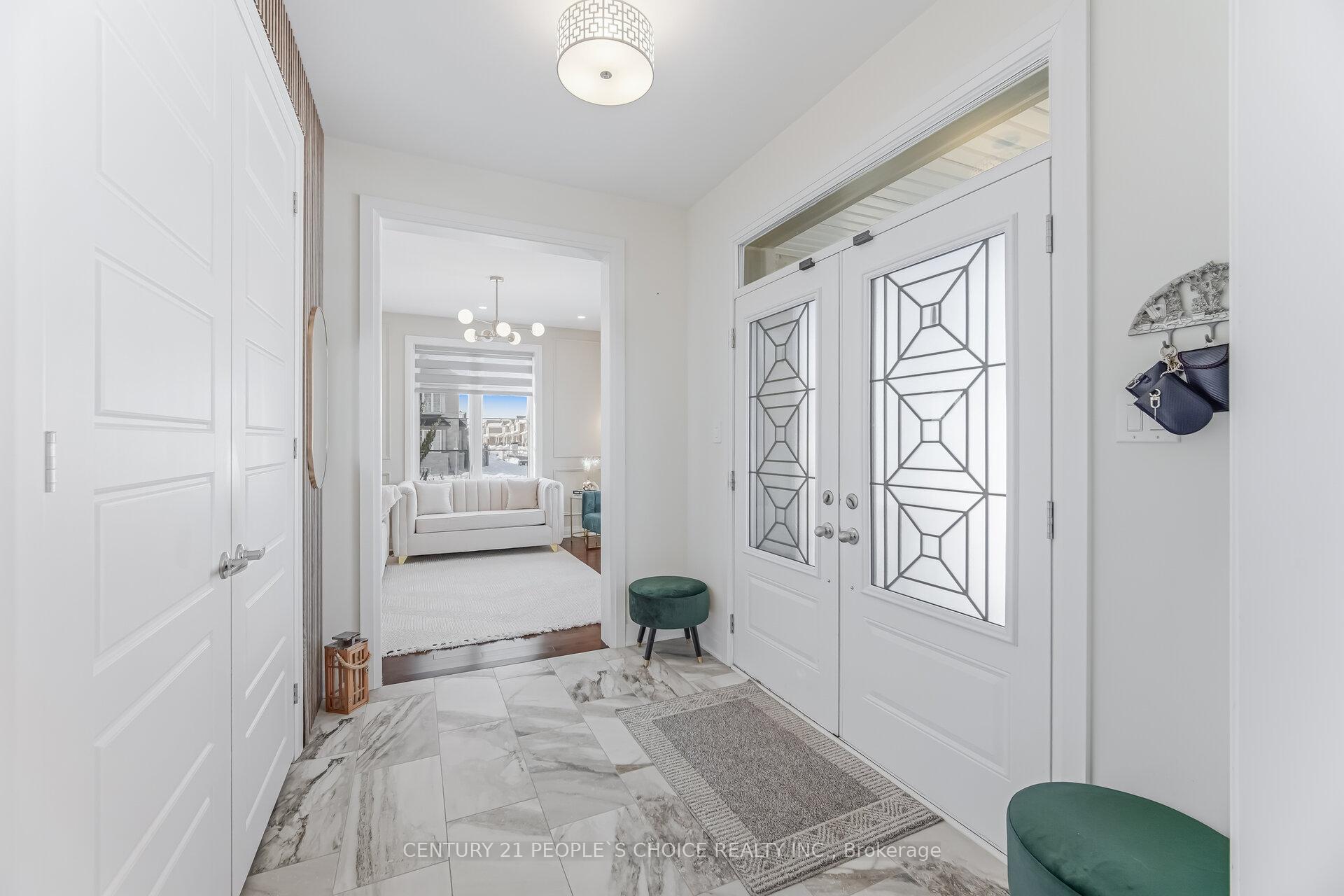 Photo 2 of Unit Upper, 744 Kennedy Circle W, Milton, Cobban — HOMEH