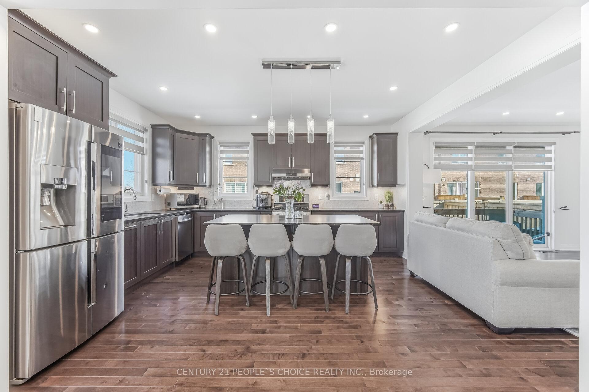 Photo 10 of Unit Upper, 744 Kennedy Circle W, Milton, Cobban — HOMEH