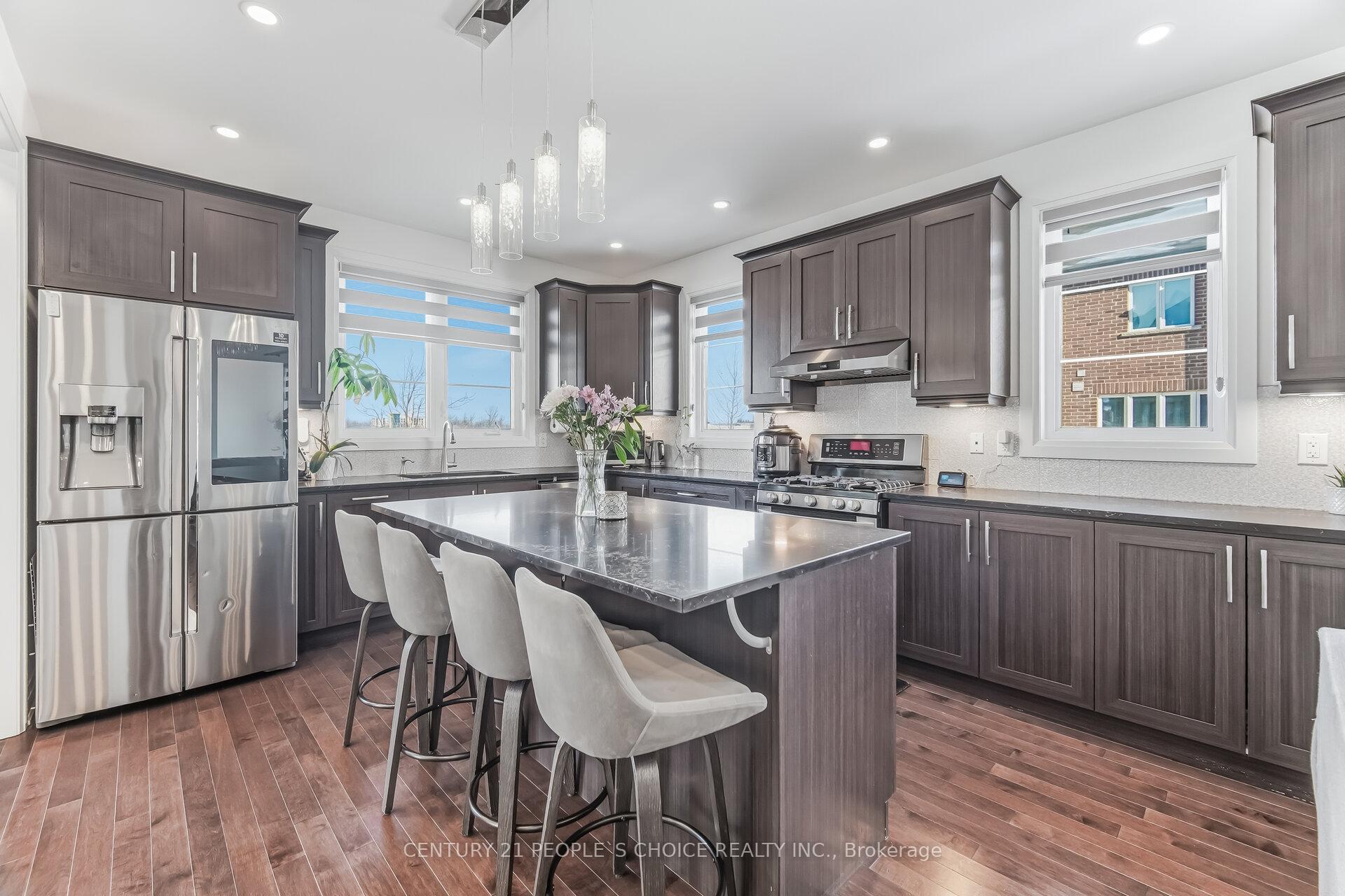 Photo 11 of Unit Upper, 744 Kennedy Circle W, Milton, Cobban — HOMEH