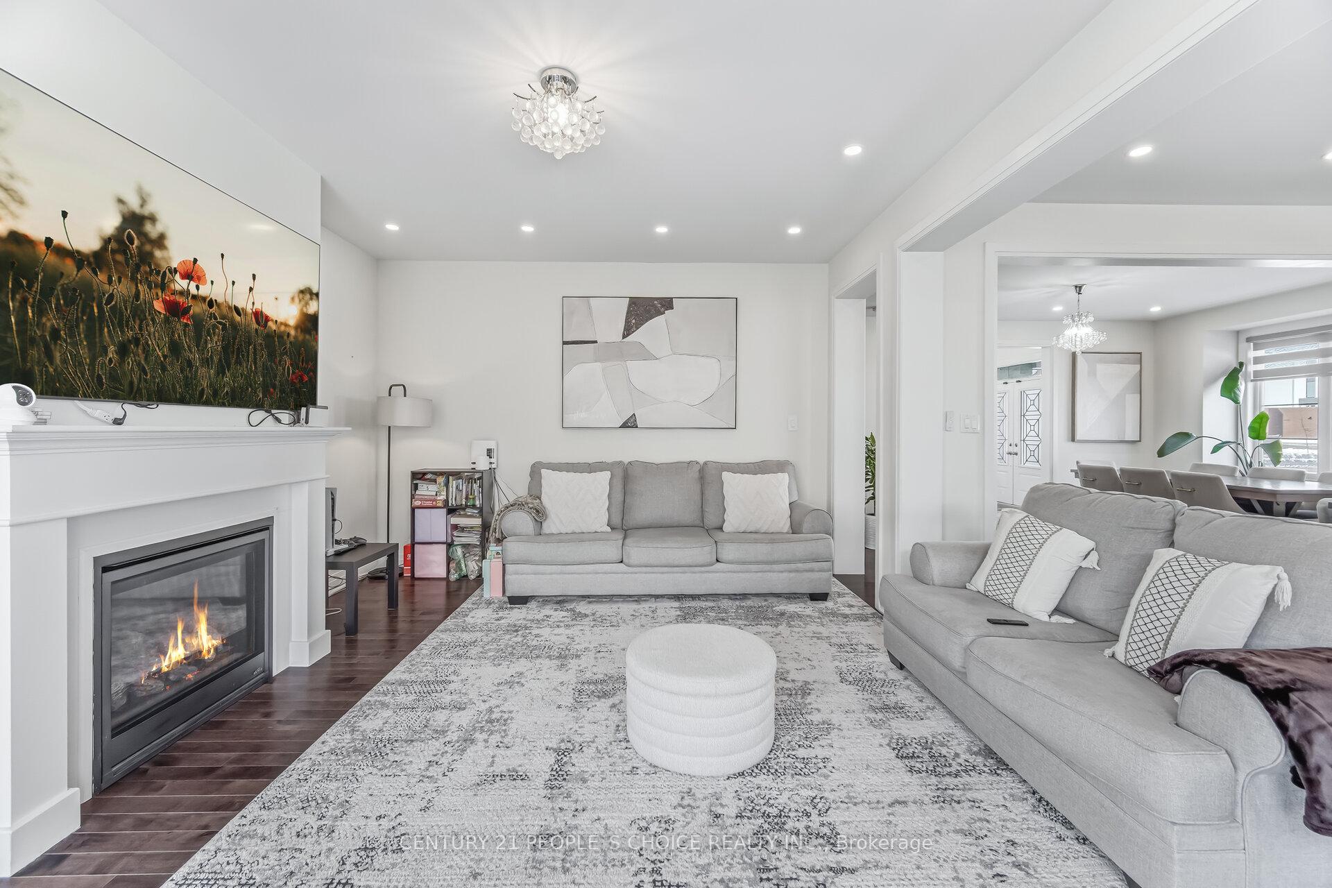 Photo 16 of Unit Upper, 744 Kennedy Circle W, Milton, Cobban — HOMEH
