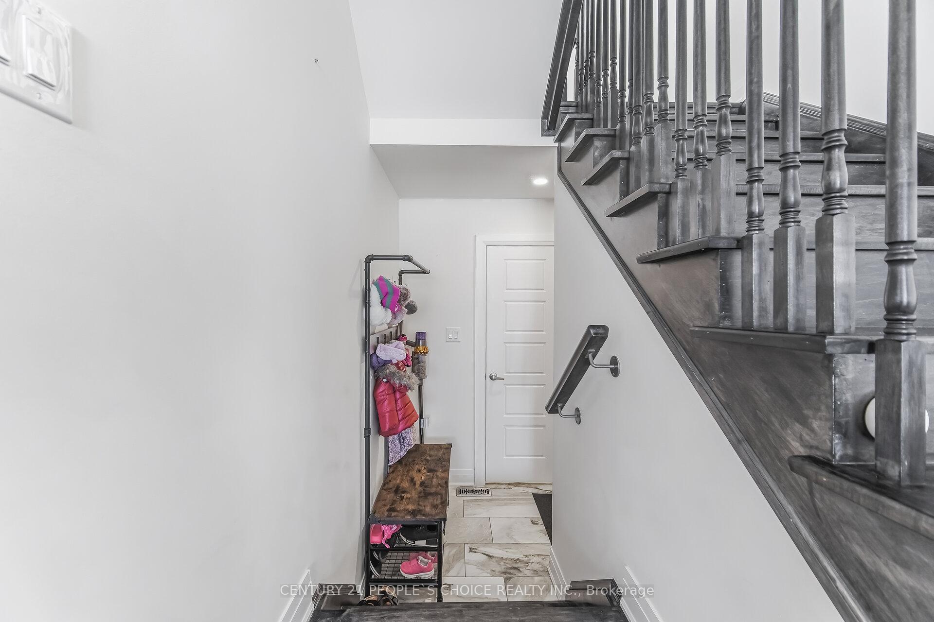 Photo 17 of Unit Upper, 744 Kennedy Circle W, Milton, Cobban — HOMEH