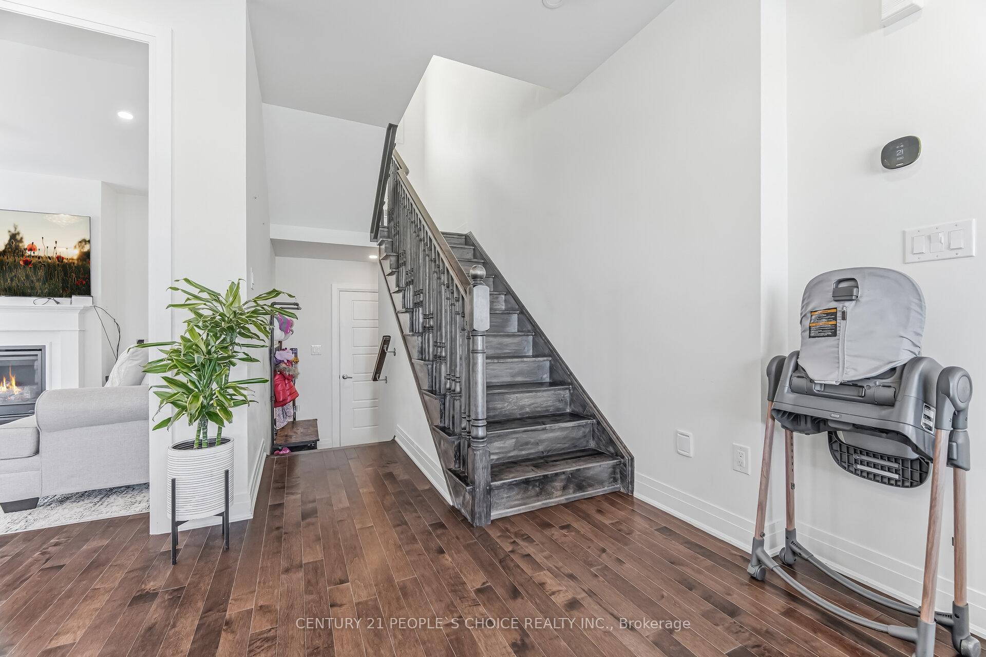 Photo 19 of Unit Upper, 744 Kennedy Circle W, Milton, Cobban — HOMEH
