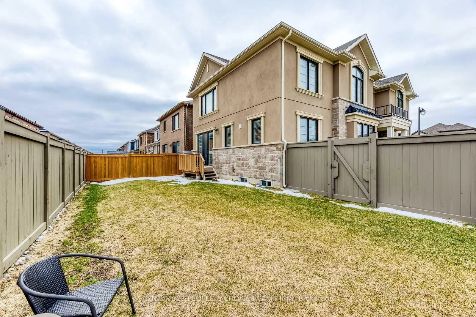 Photo 54 of Unit Upper, 744 Kennedy Circle W, Milton, Cobban — HOMEH
