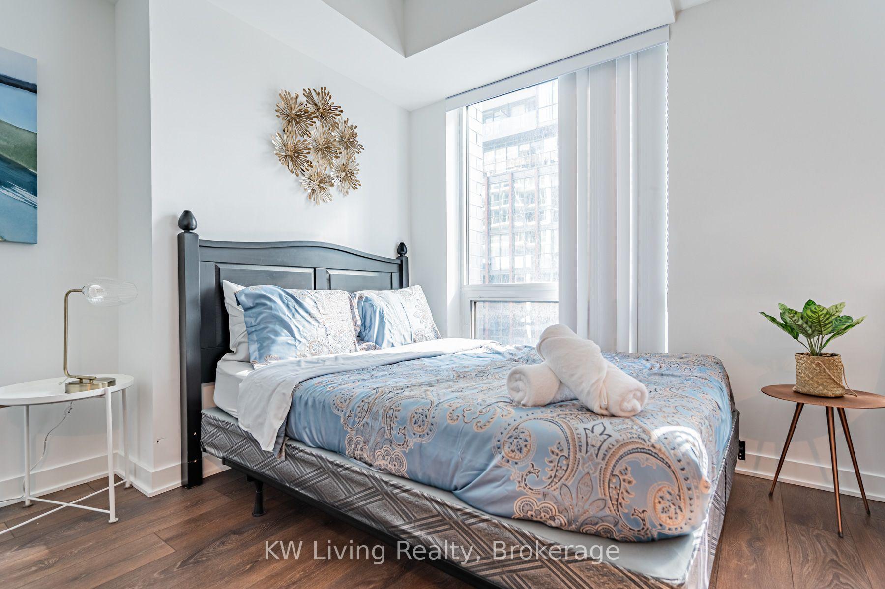 Photo 15 of Unit 819, 115 Blue Jays Way, Toronto, Waterfront Communities — HOMEH