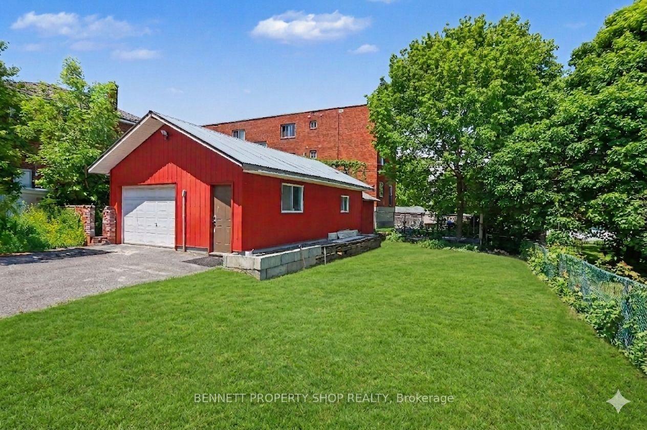 Photo 2 of 1361 Summerville Avenue, Ottawa, Carlington — HOMEH