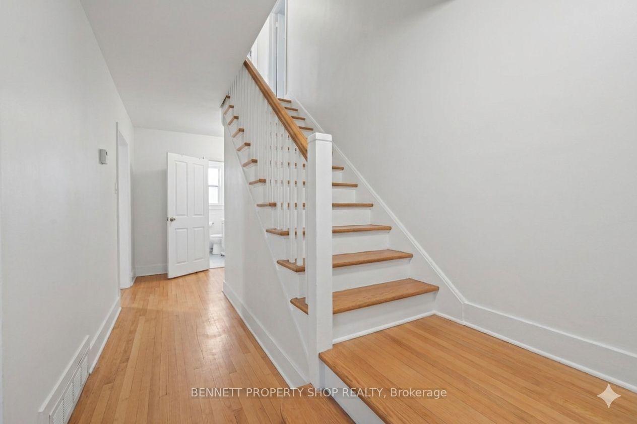 Photo 3 of 1361 Summerville Avenue, Ottawa, Carlington — HOMEH