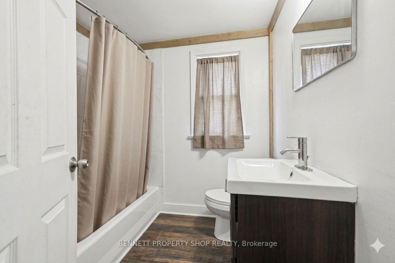 Photo 8 of 1361 Summerville Avenue, Ottawa, Carlington — HOMEH