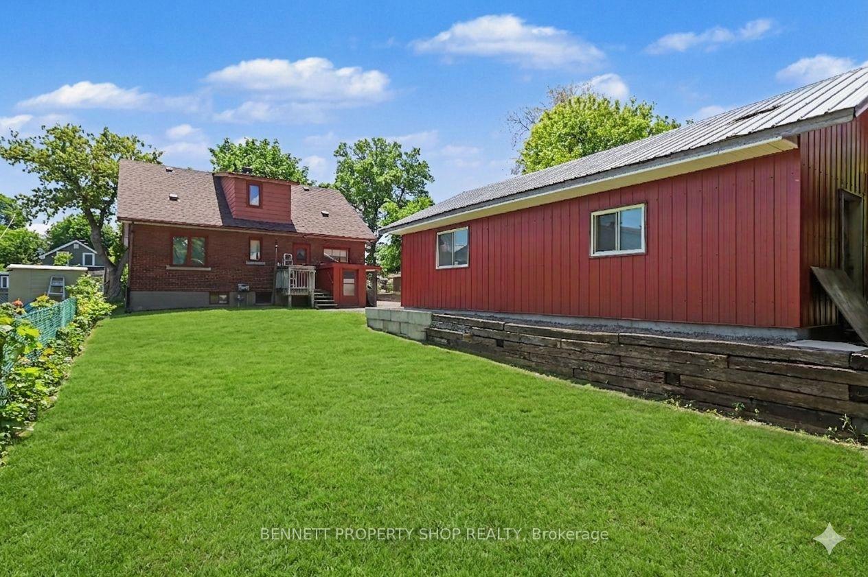 Photo 15 of 1361 Summerville Avenue, Ottawa, Carlington — HOMEH