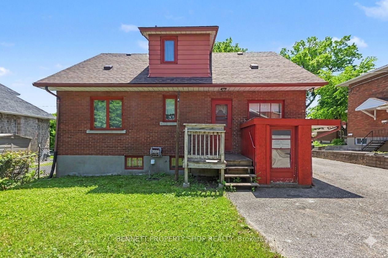 Photo 16 of 1361 Summerville Avenue, Ottawa, Carlington — HOMEH