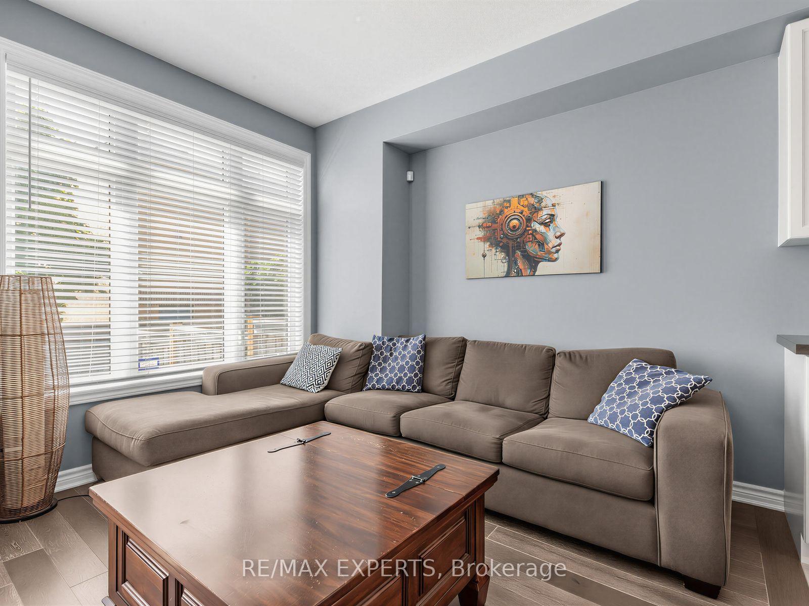 Photo 9 of 52 Vedette Way, Vaughan, Vellore Village — HOMEH
