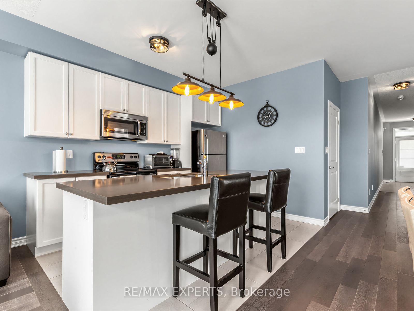 Photo 11 of 52 Vedette Way, Vaughan, Vellore Village — HOMEH