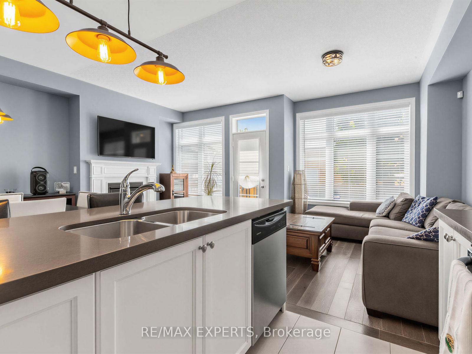 Photo 12 of 52 Vedette Way, Vaughan, Vellore Village — HOMEH