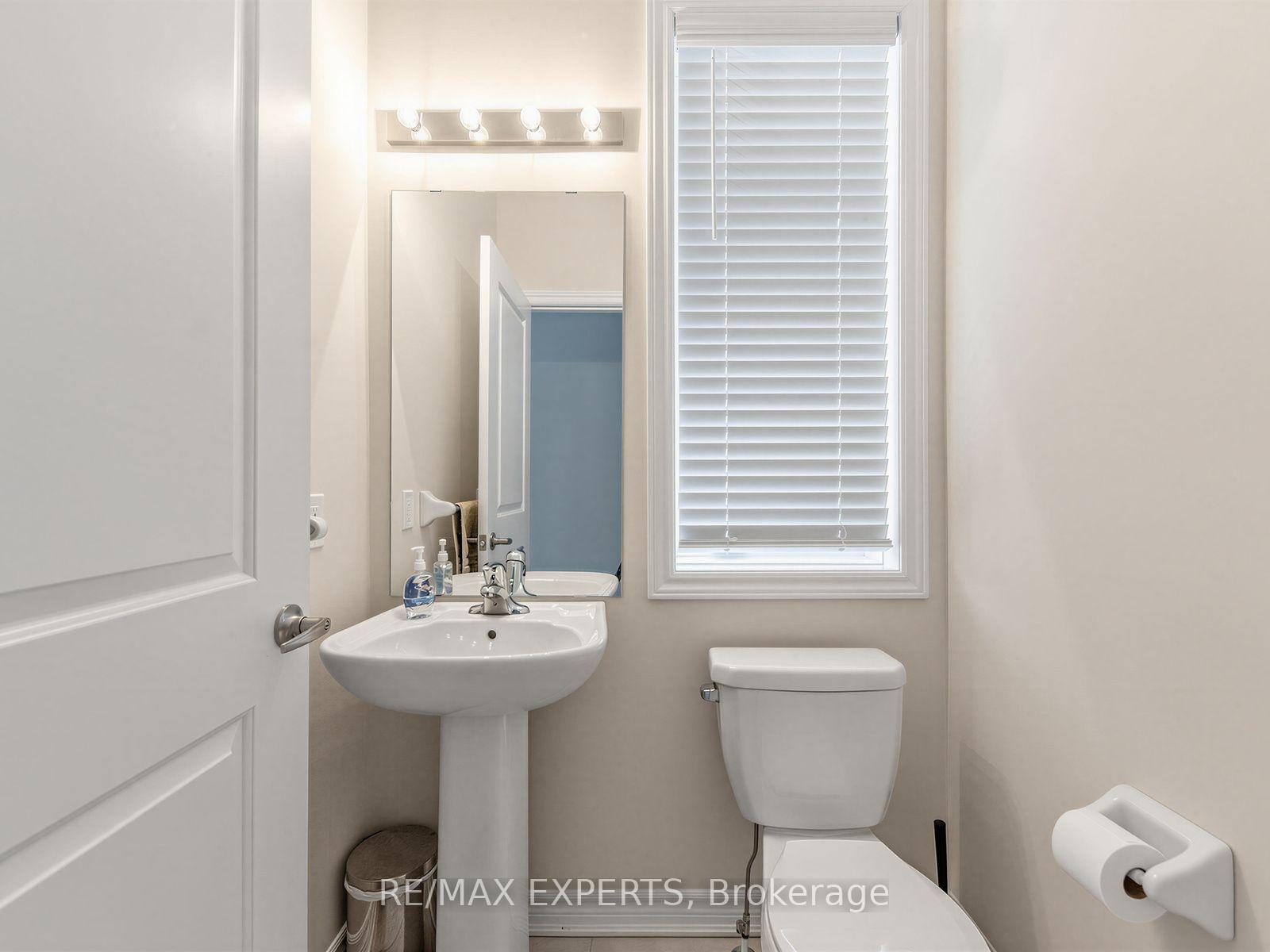 Photo 14 of 52 Vedette Way, Vaughan, Vellore Village — HOMEH