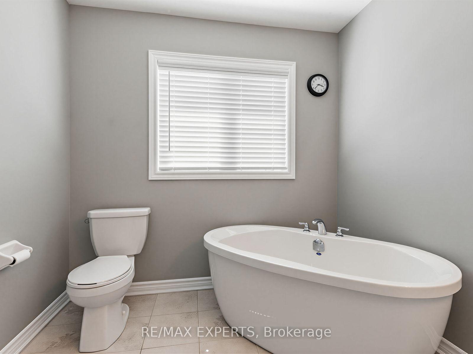 Photo 20 of 52 Vedette Way, Vaughan, Vellore Village — HOMEH
