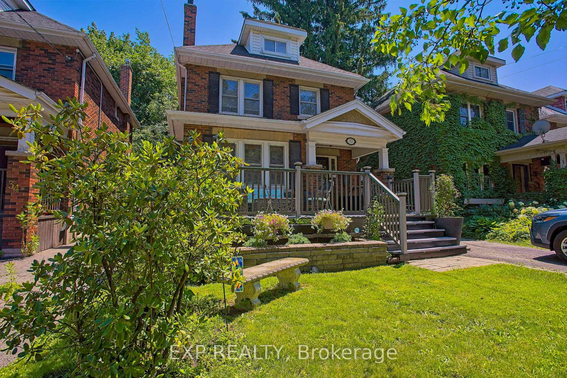 Photo 1 of 32 Dalewood Crescent, Hamilton, Westdale — HOMEH