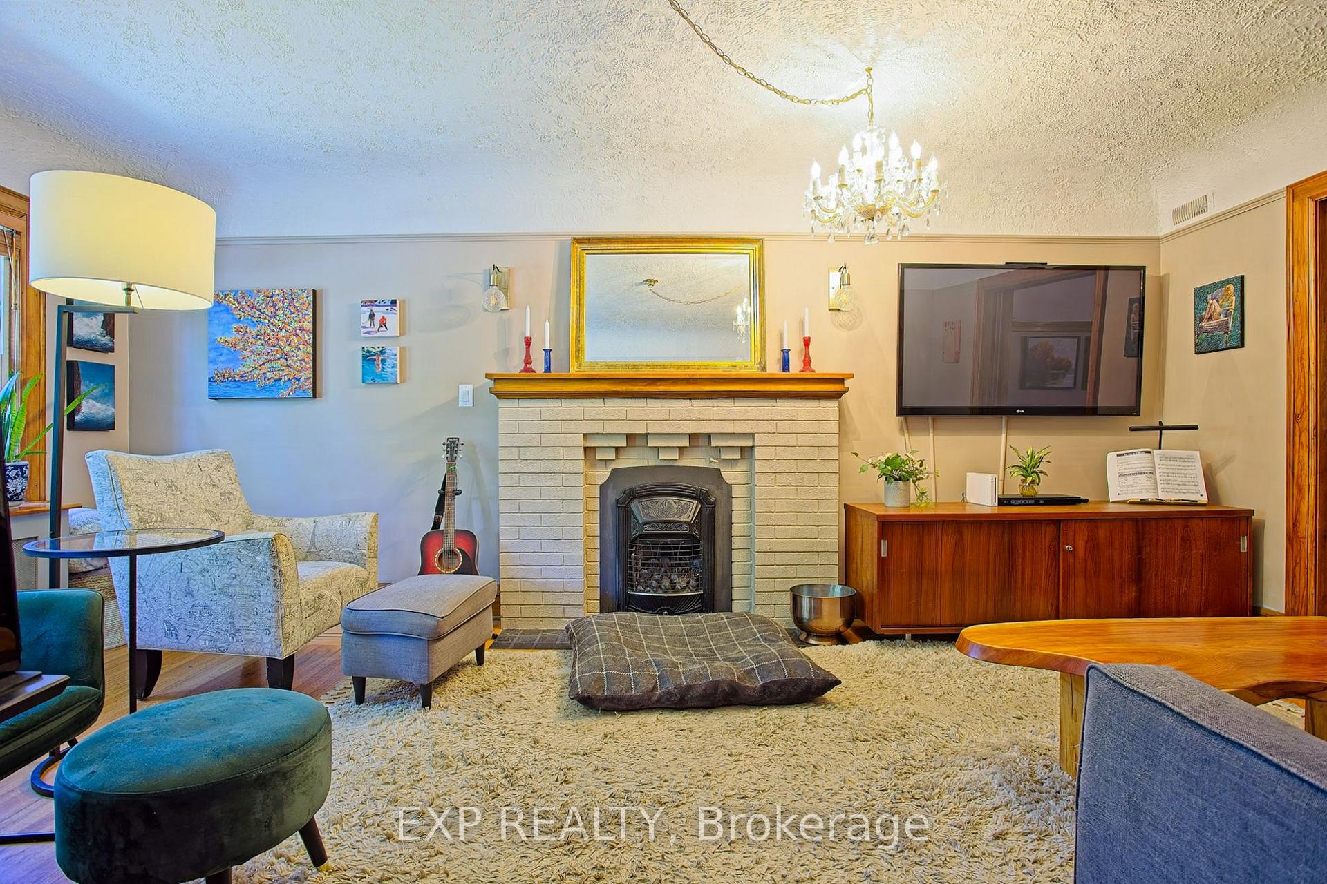 Photo 8 of 32 Dalewood Crescent, Hamilton, Westdale — HOMEH