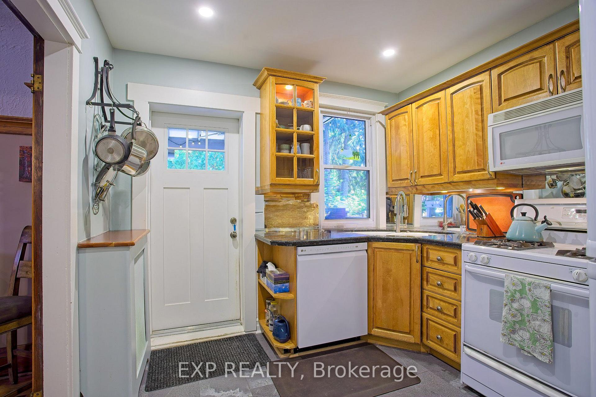 Photo 17 of 32 Dalewood Crescent, Hamilton, Westdale — HOMEH