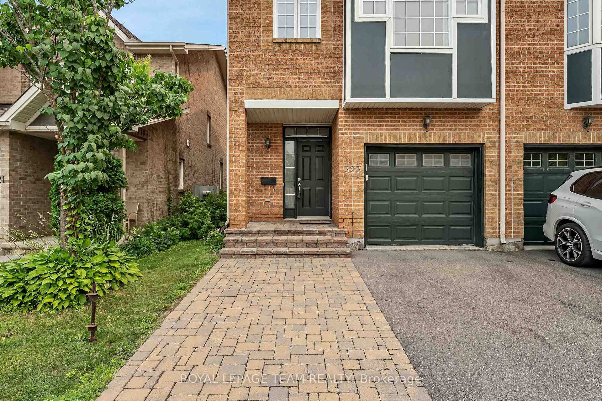 Photo 2 of 323 Freedom Private, Ottawa, Riverview Park — HOMEH