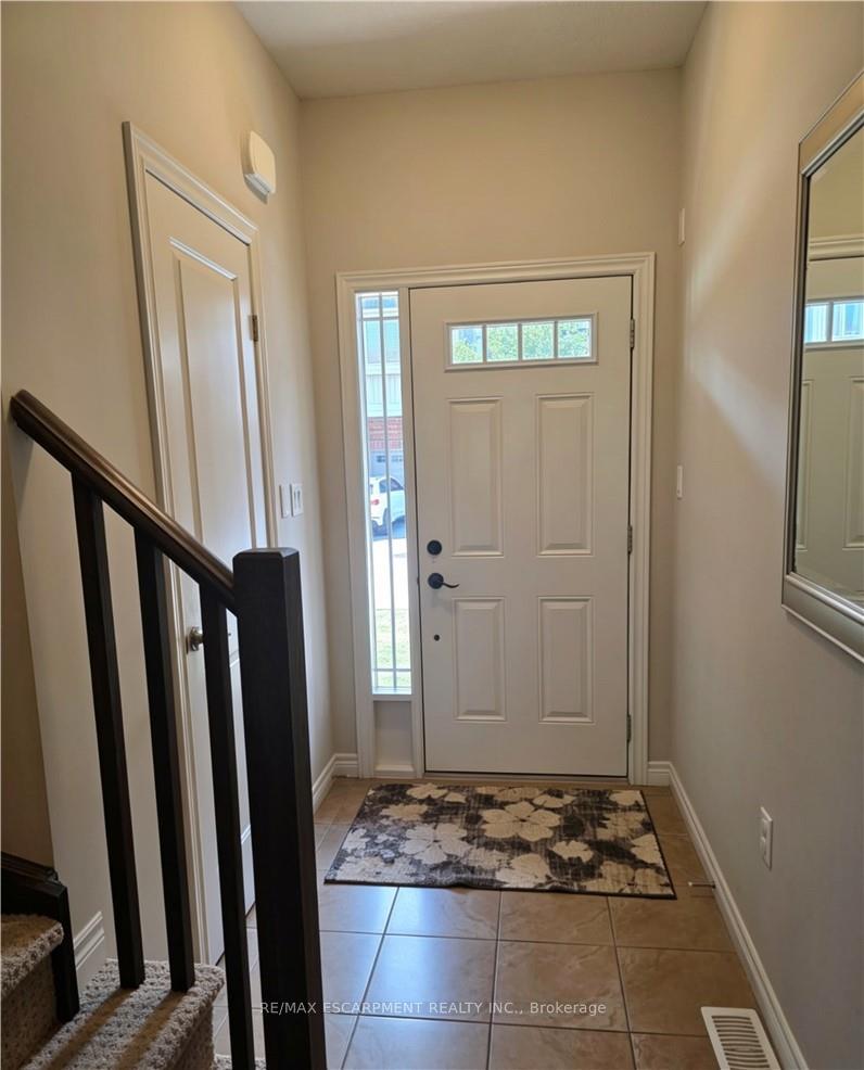 Photo 2 of Unit 9, 6 Chestnut Drive, Grimsby, Grimsby Beach — HOMEH