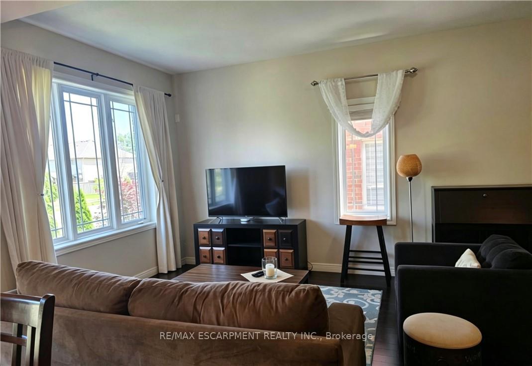 Photo 3 of Unit 9, 6 Chestnut Drive, Grimsby, Grimsby Beach — HOMEH