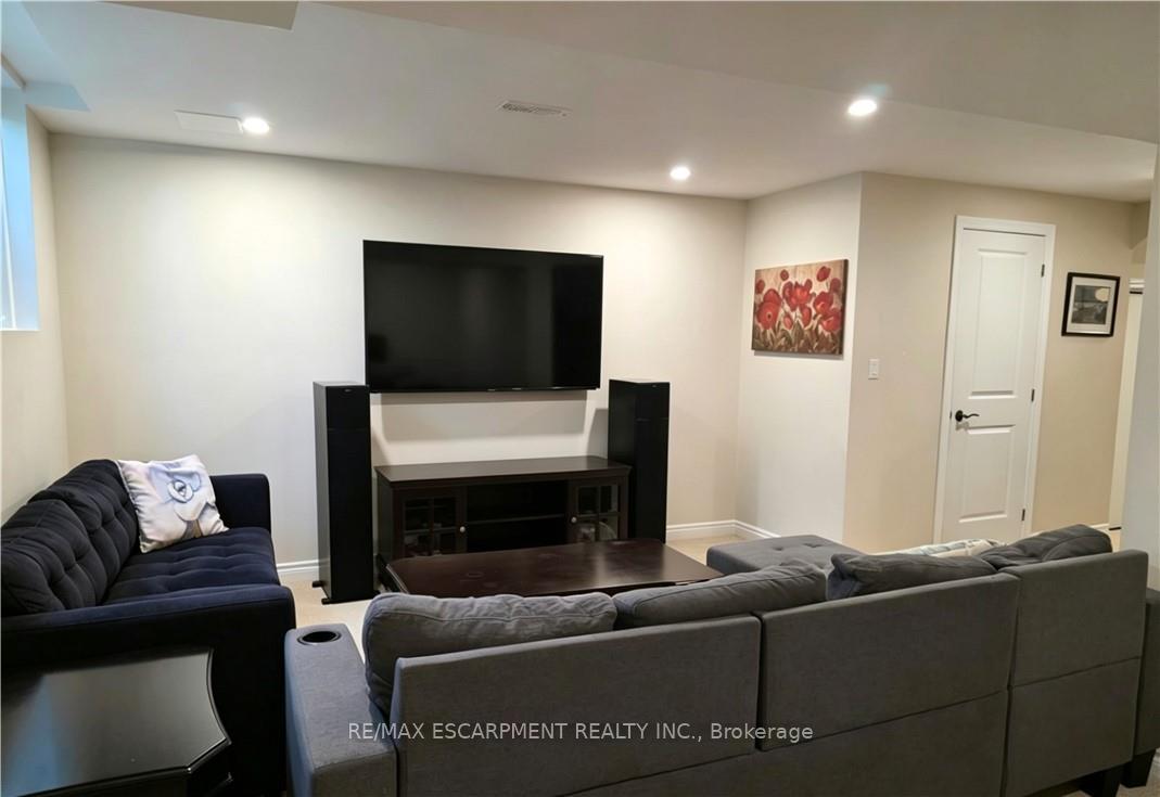 Photo 17 of Unit 9, 6 Chestnut Drive, Grimsby, Grimsby Beach — HOMEH