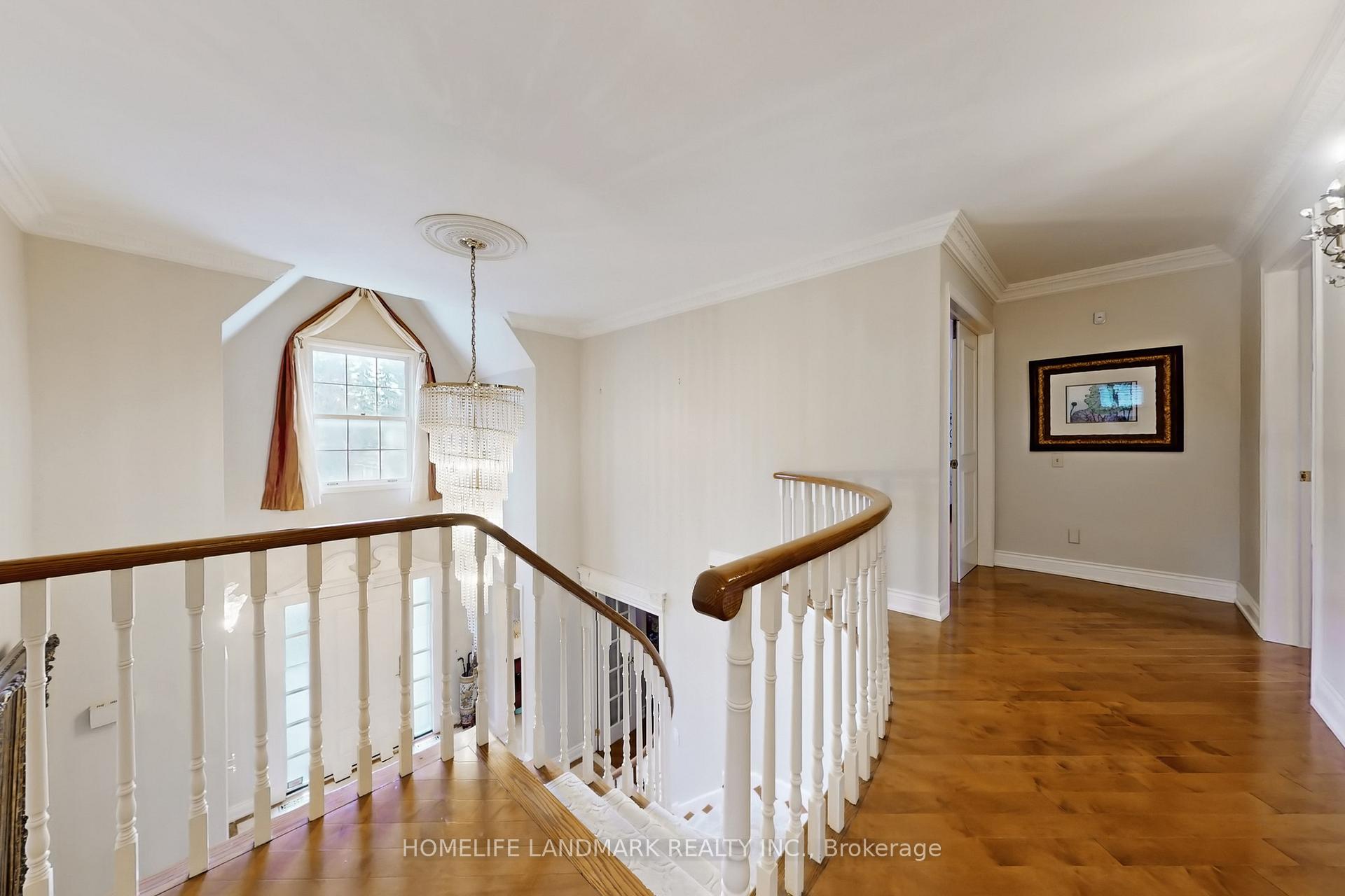 Photo 12 of 8 Prescott Court, Markham, Bayview Glen — HOMEH