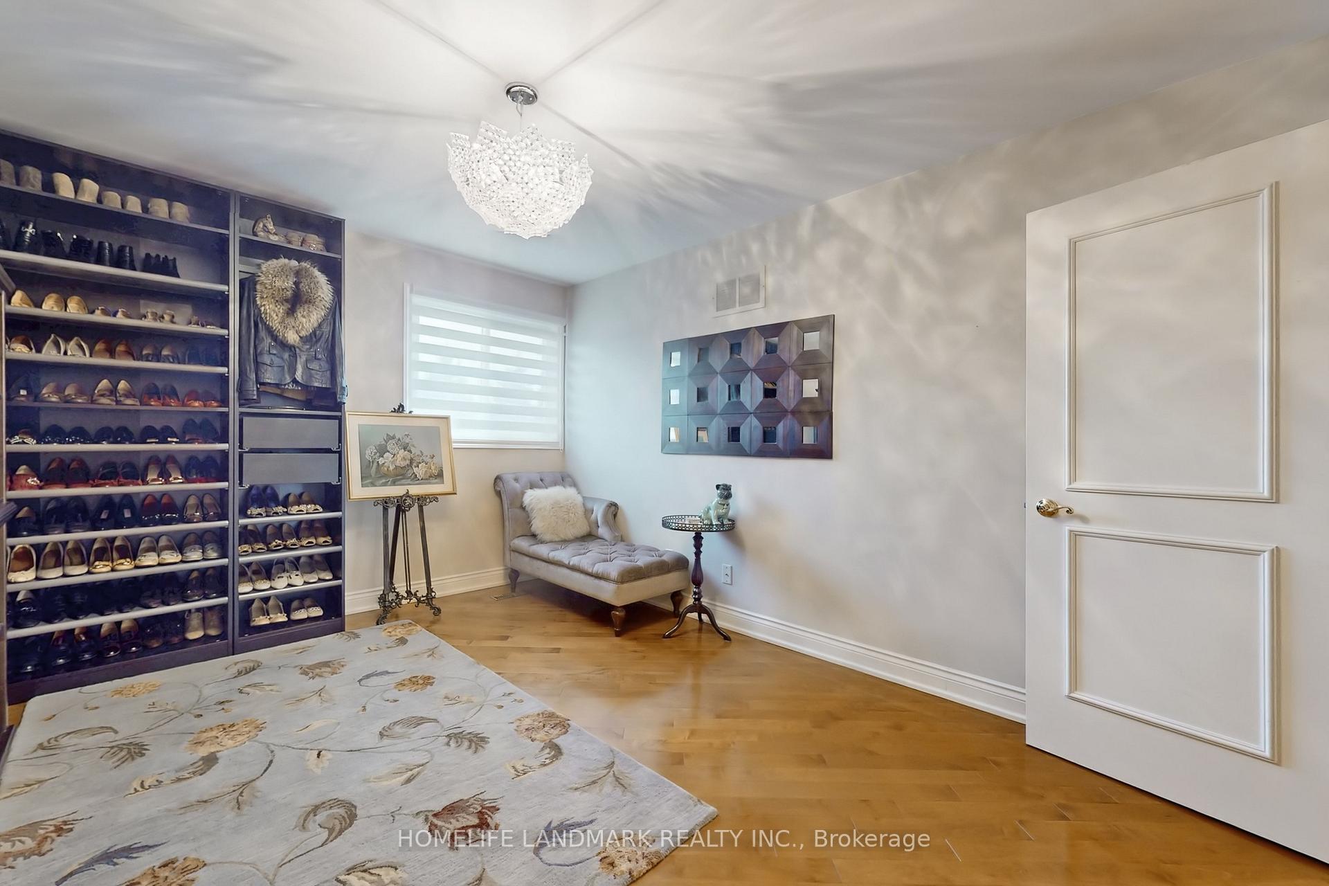 Photo 13 of 8 Prescott Court, Markham, Bayview Glen — HOMEH