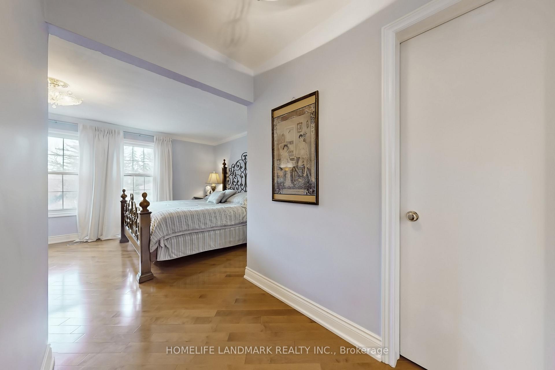 Photo 16 of 8 Prescott Court, Markham, Bayview Glen — HOMEH