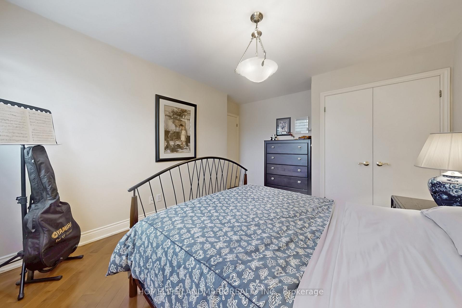 Photo 21 of 8 Prescott Court, Markham, Bayview Glen — HOMEH