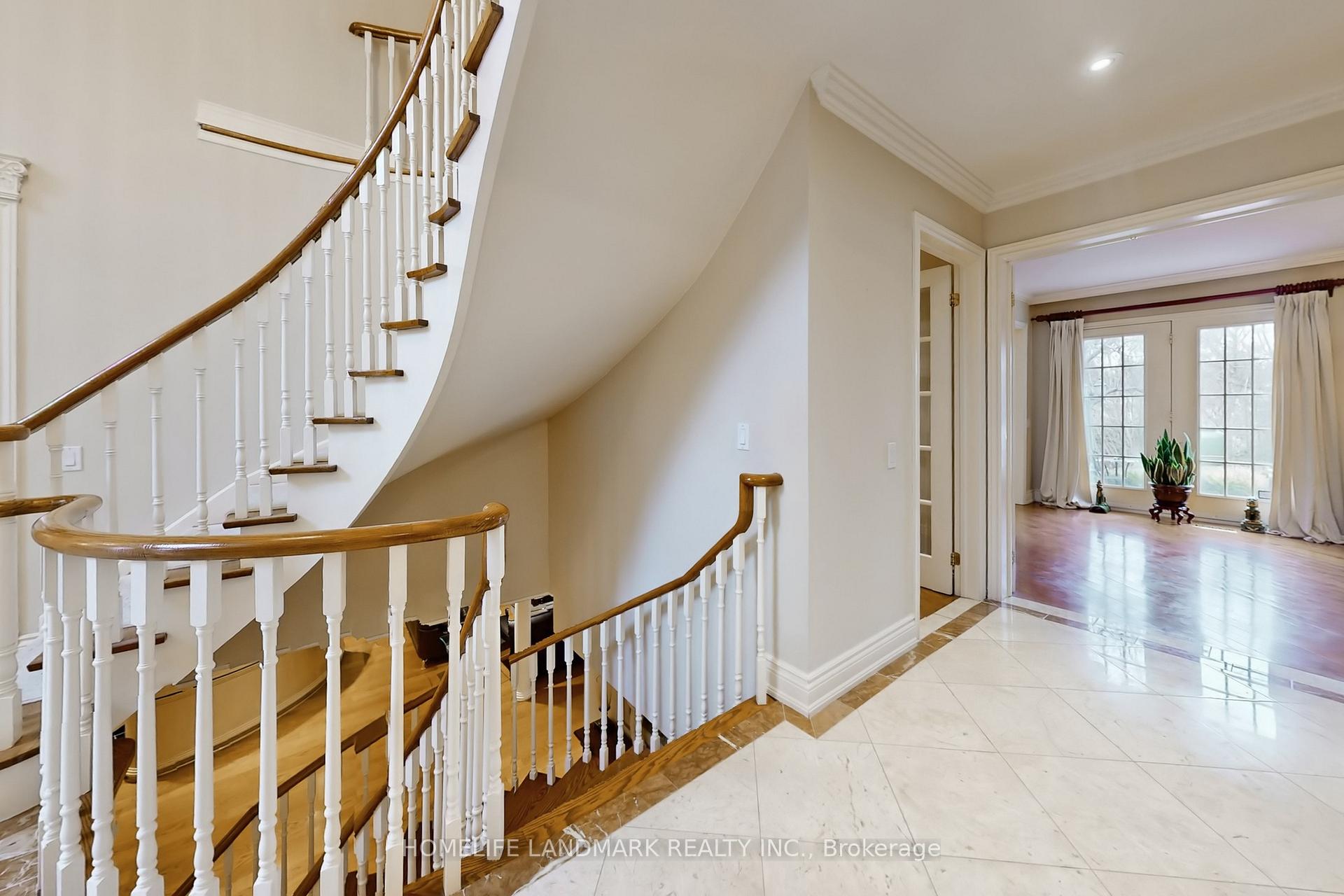 Photo 24 of 8 Prescott Court, Markham, Bayview Glen — HOMEH