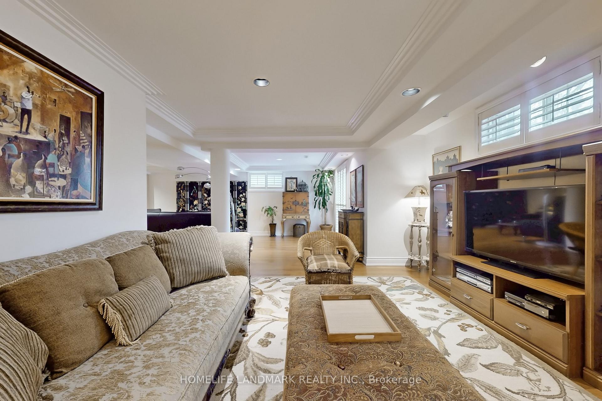 Photo 28 of 8 Prescott Court, Markham, Bayview Glen — HOMEH