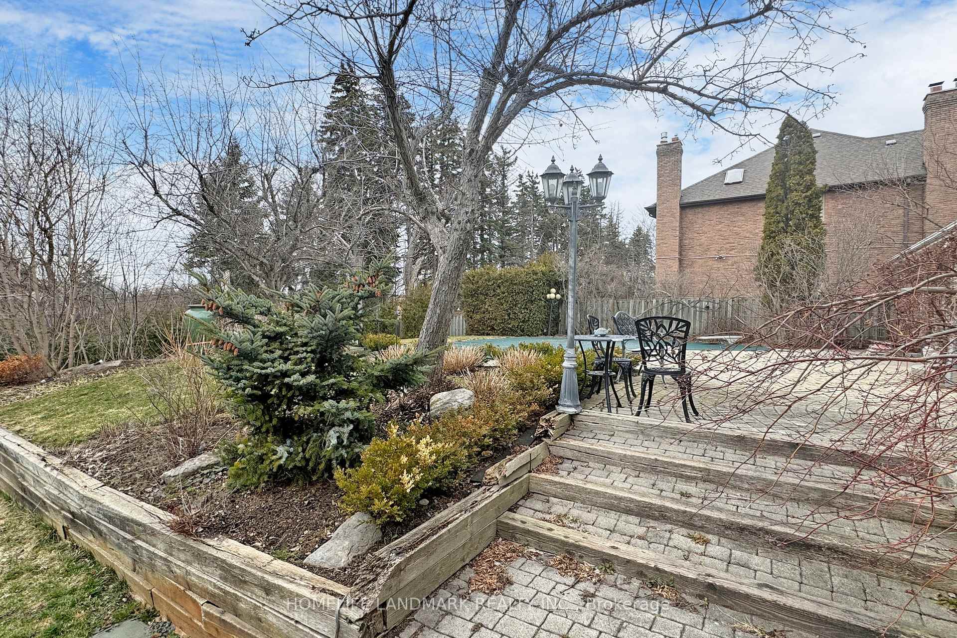 Photo 46 of 8 Prescott Court, Markham, Bayview Glen — HOMEH