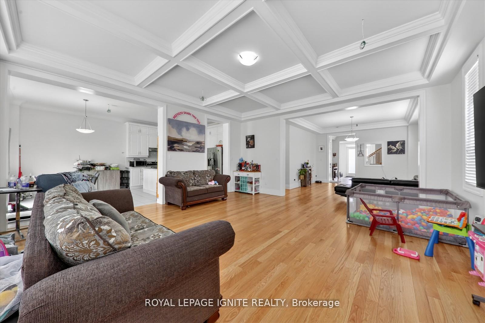 Photo 9 of 12 Nigh Drive, Markham, Middlefield — HOMEH