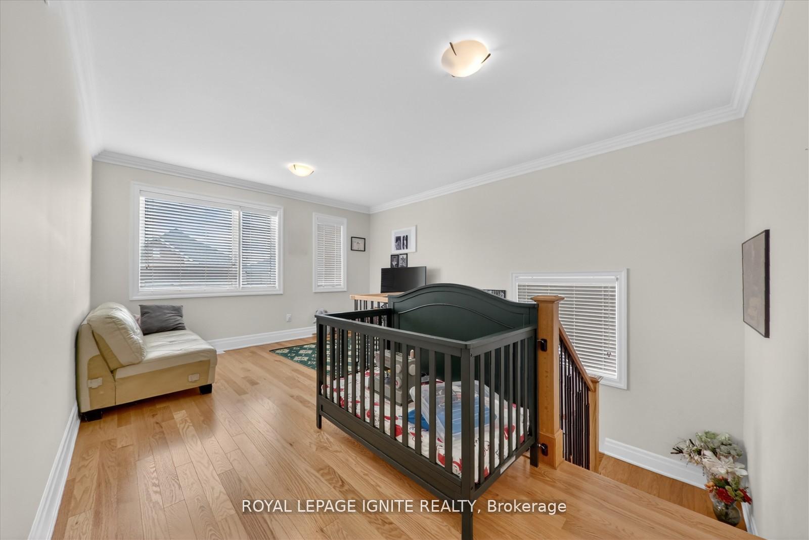 Photo 16 of 12 Nigh Drive, Markham, Middlefield — HOMEH