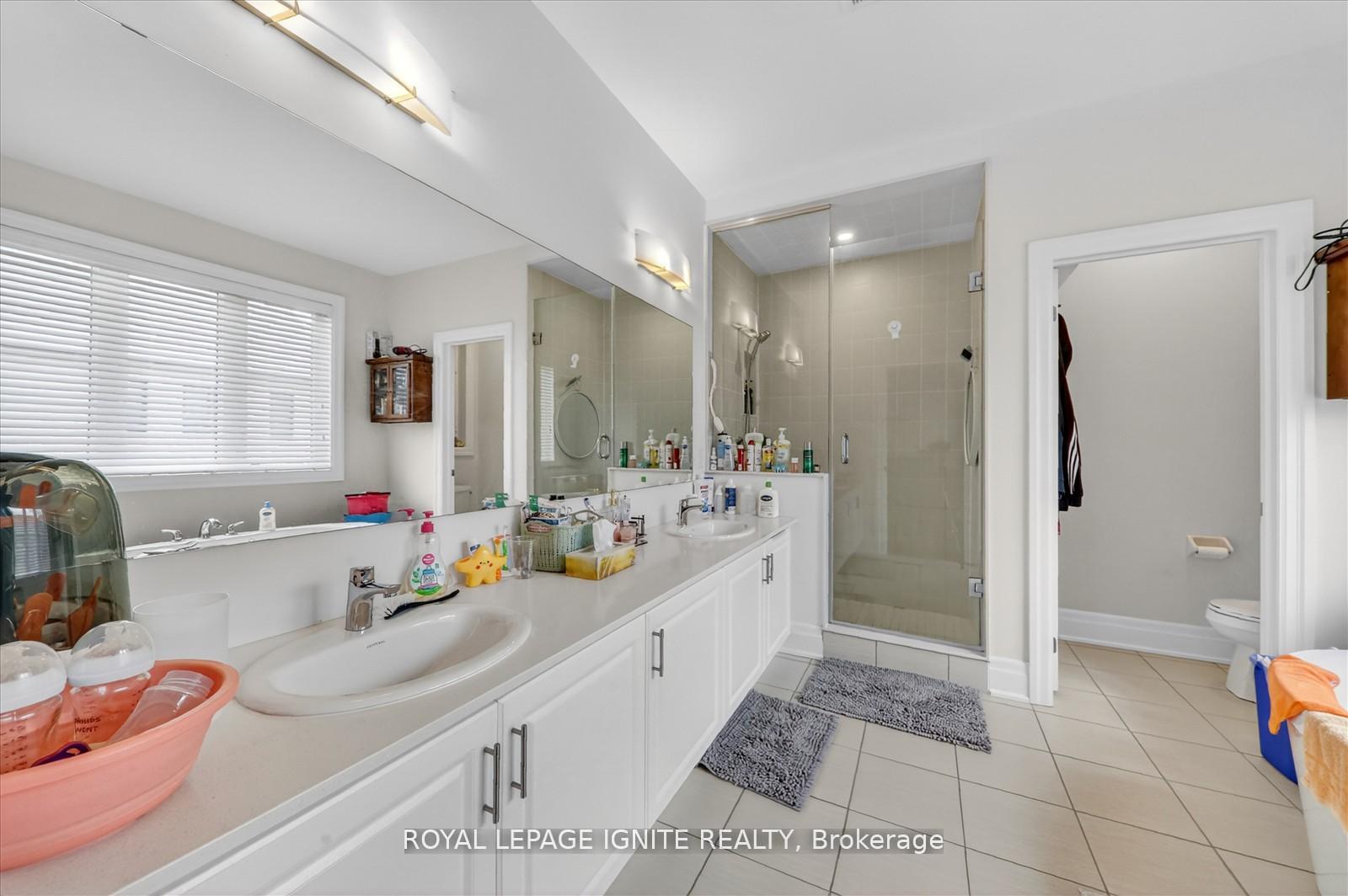 Photo 21 of 12 Nigh Drive, Markham, Middlefield — HOMEH