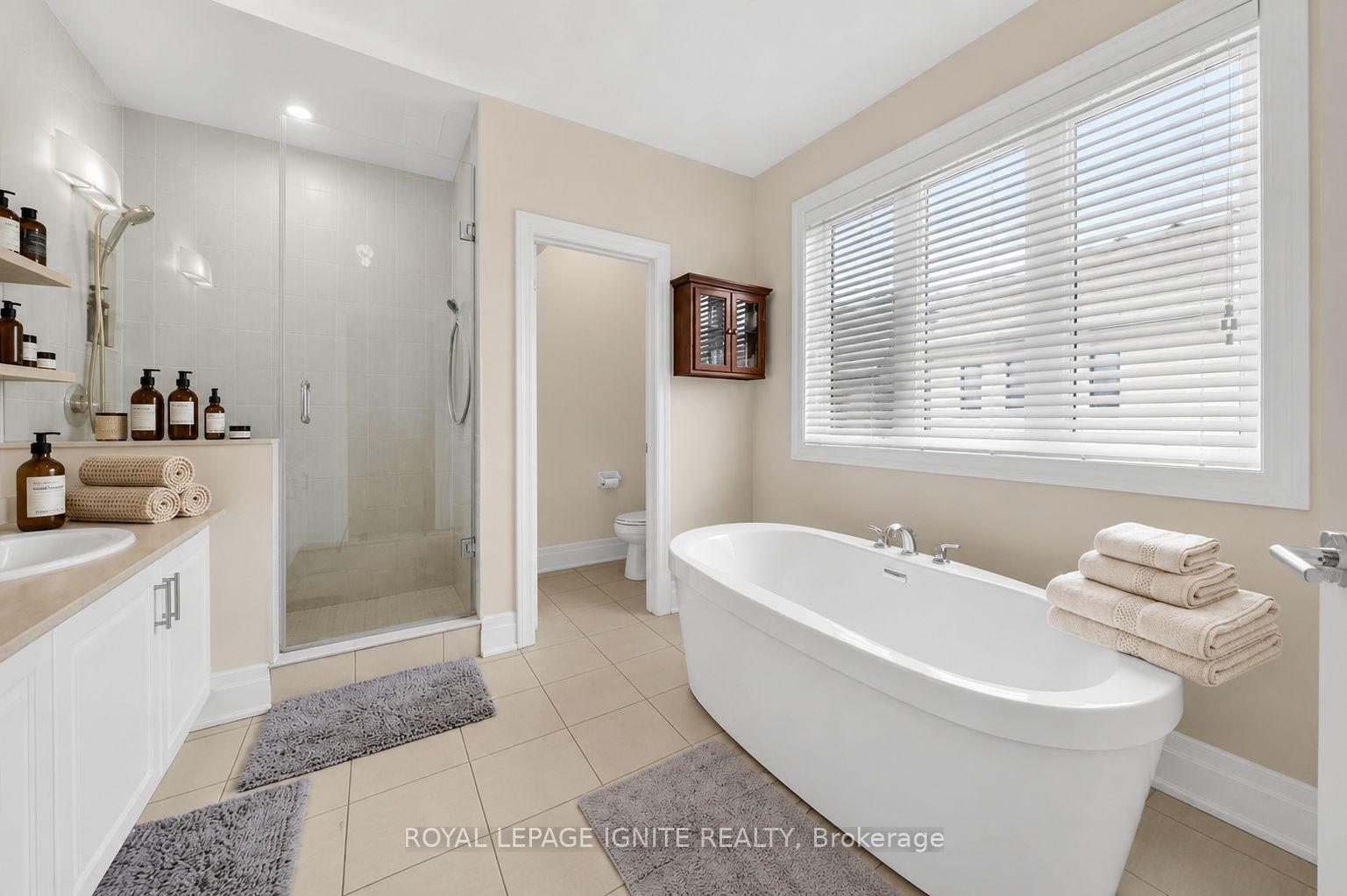 Photo 25 of 12 Nigh Drive, Markham, Middlefield — HOMEH