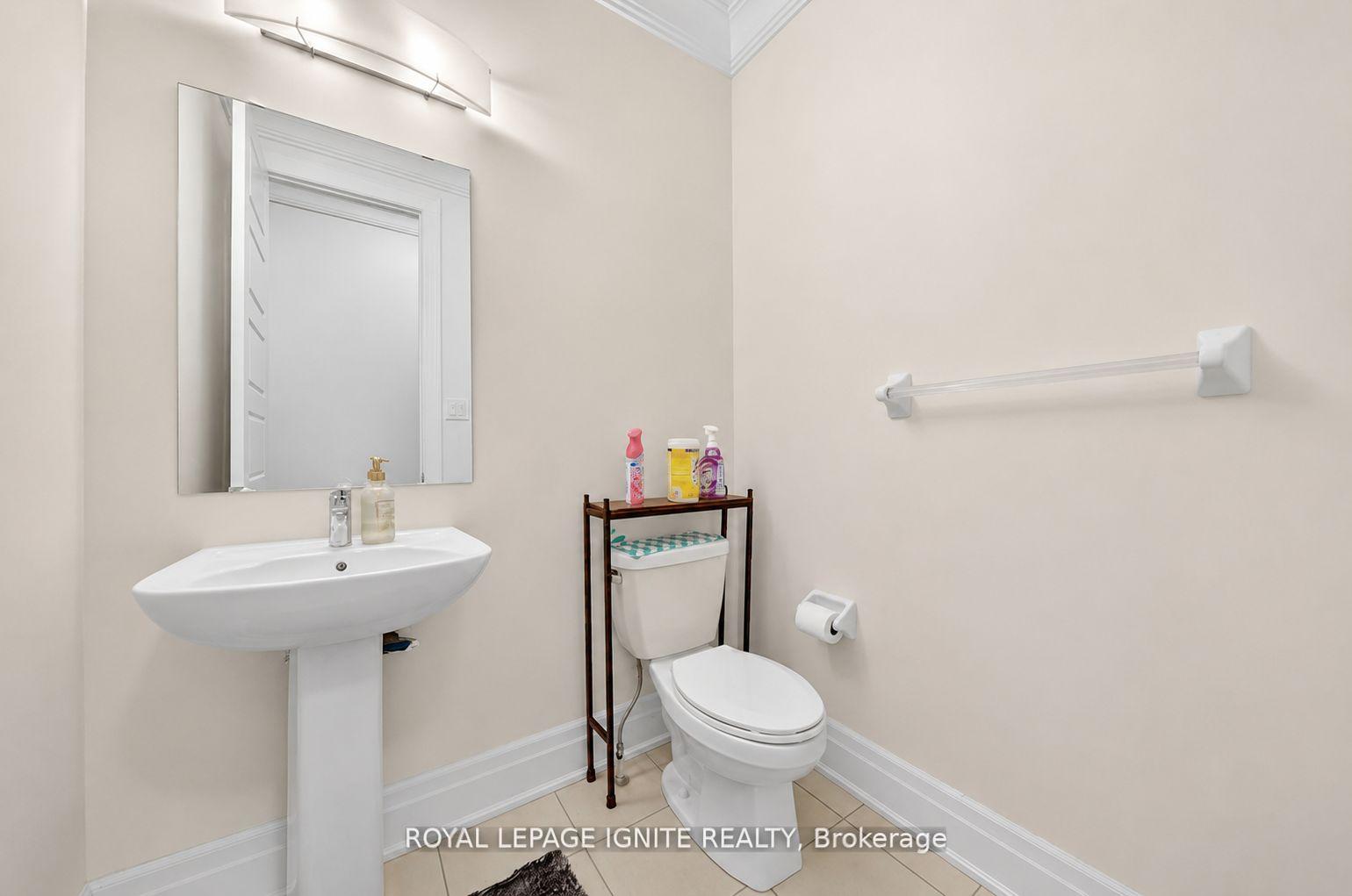 Photo 26 of 12 Nigh Drive, Markham, Middlefield — HOMEH