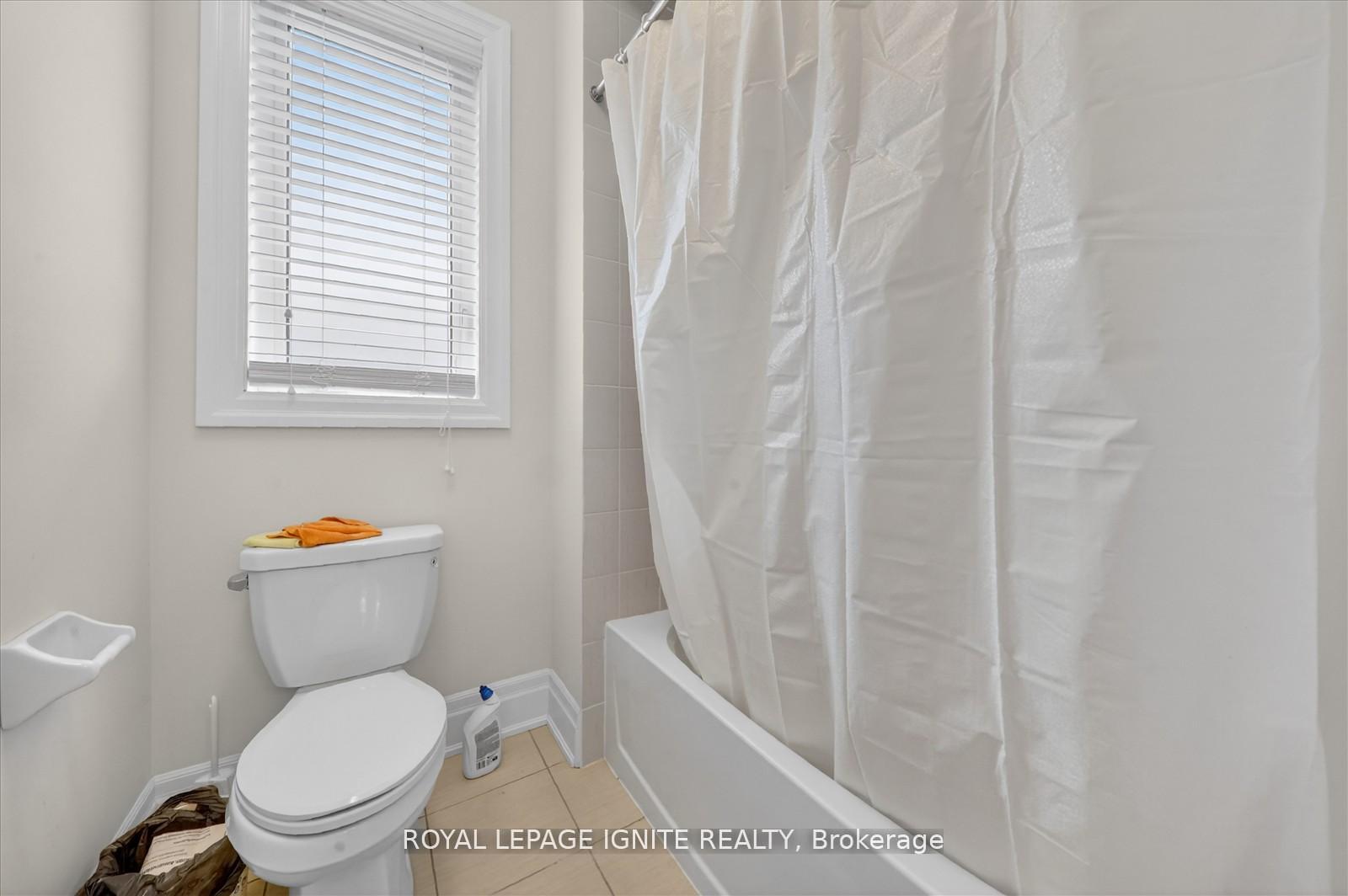 Photo 27 of 12 Nigh Drive, Markham, Middlefield — HOMEH