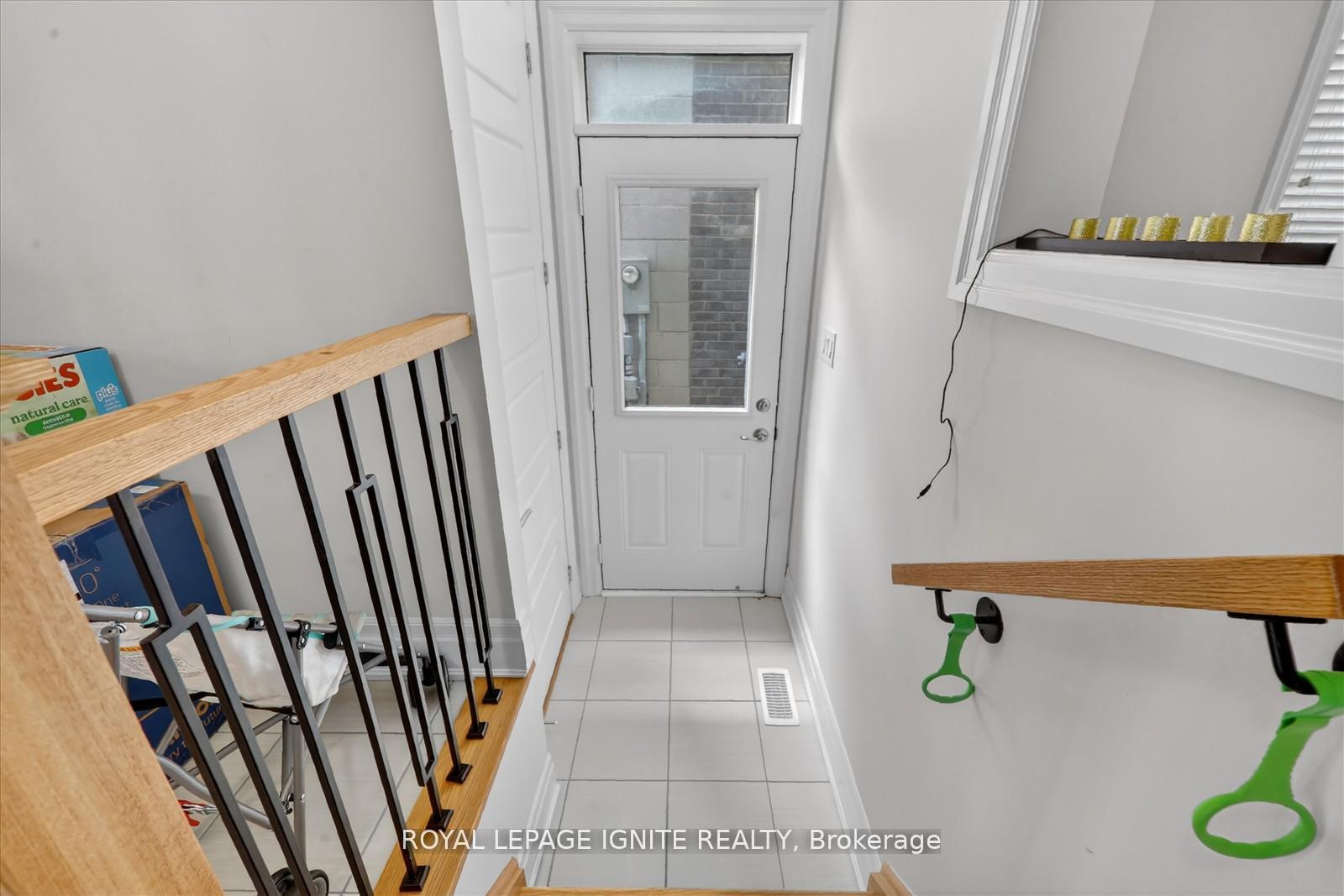 Photo 35 of 12 Nigh Drive, Markham, Middlefield — HOMEH