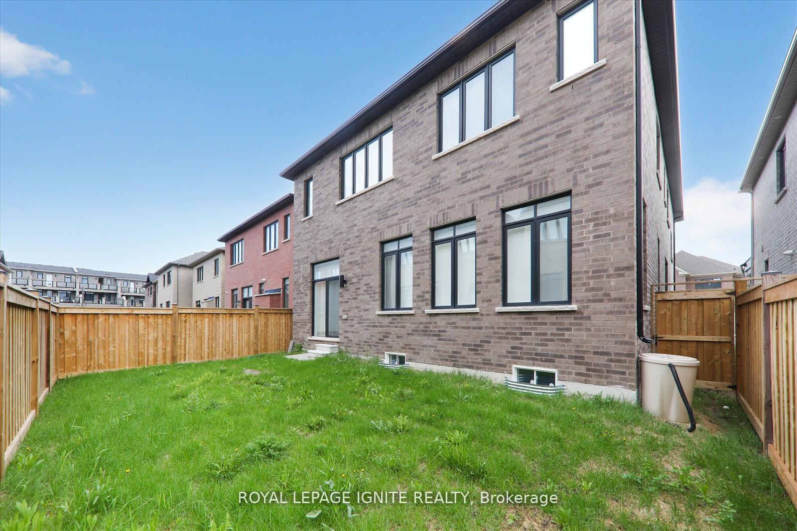 Photo 36 of 12 Nigh Drive, Markham, Middlefield — HOMEH