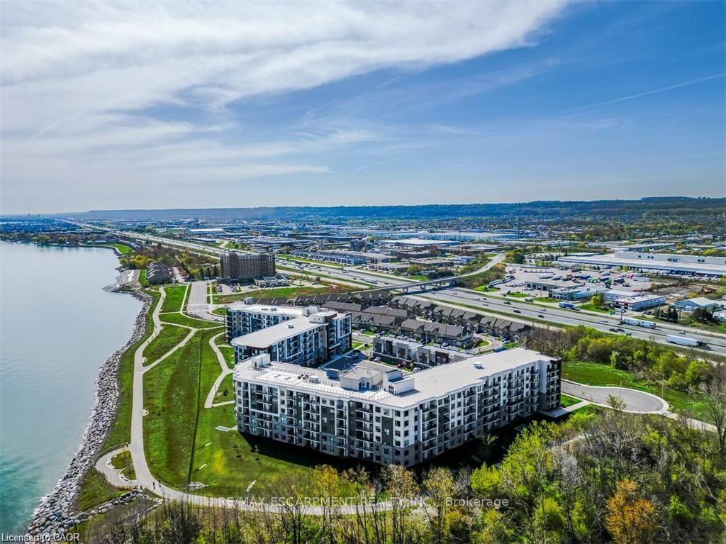 Photo 1 of Unit 102, 125 Shoreview Placeway, Hamilton, Lakeshore — HOMEH