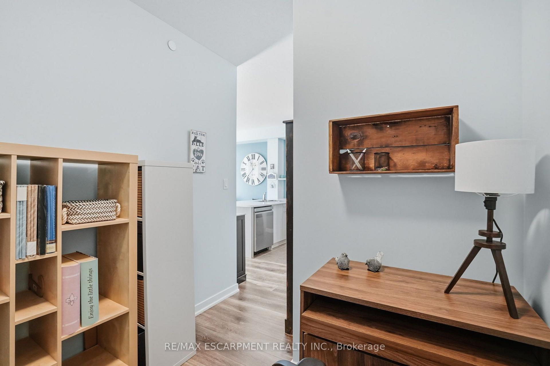 Photo 5 of Unit 102, 125 Shoreview Placeway, Hamilton, Lakeshore — HOMEH