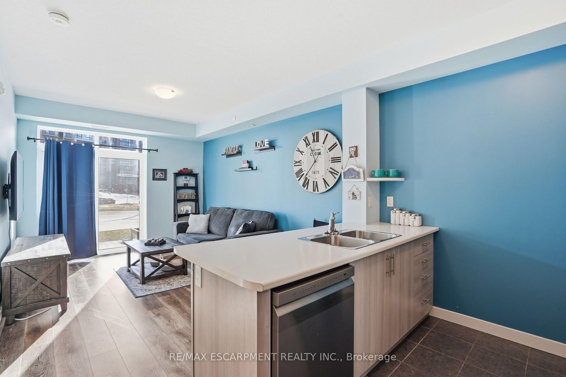 Photo 6 of Unit 102, 125 Shoreview Placeway, Hamilton, Lakeshore — HOMEH